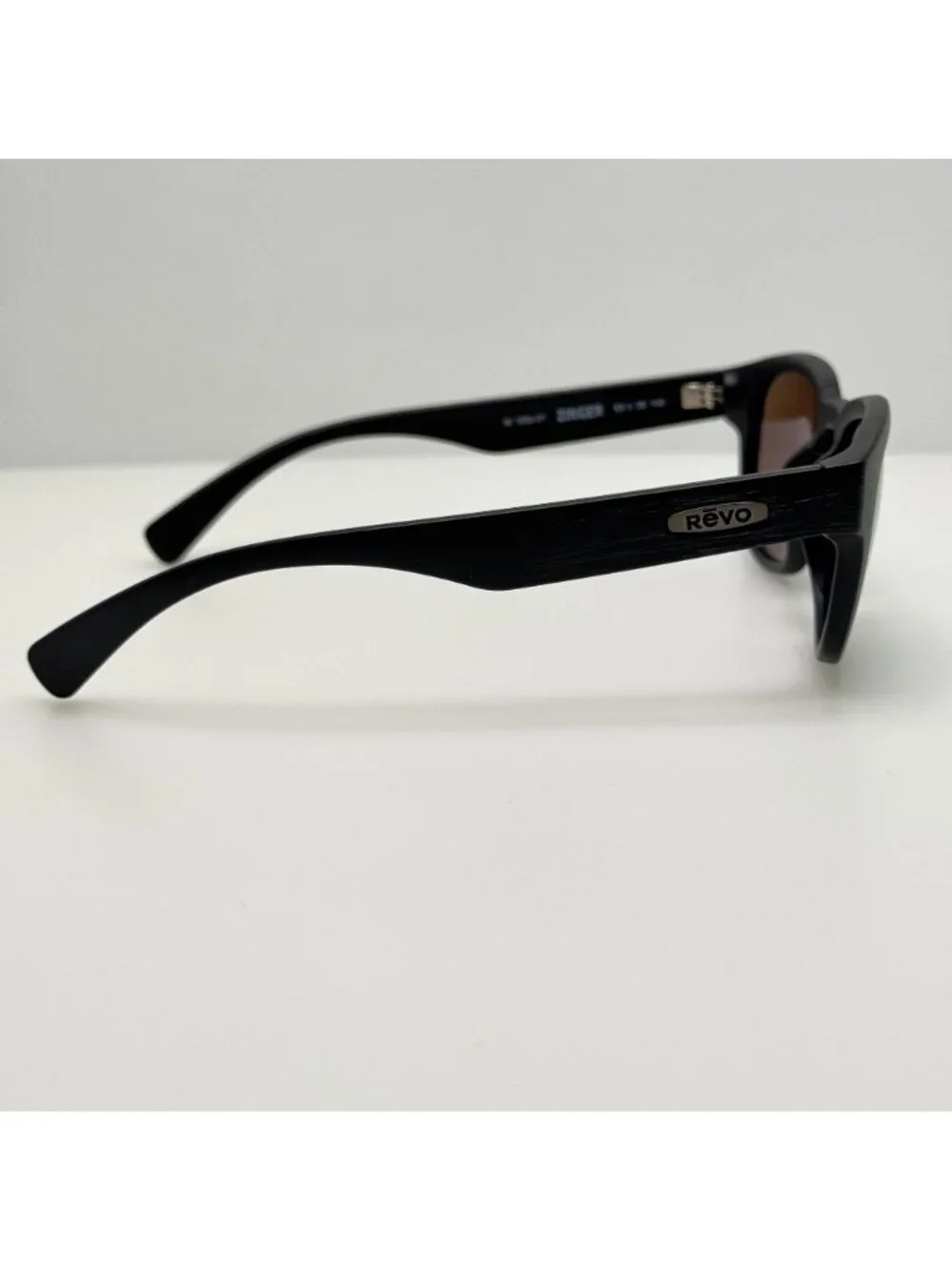 Revo Sunglasses RE 1054 01 Zinger Polarized 53-20-140